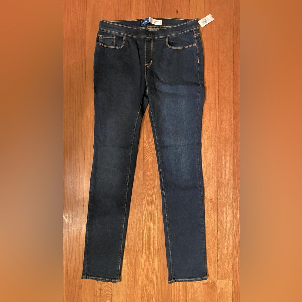 Old Navy Girls Skinny pull on jeans. Size XXL. New with tags